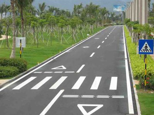 道路划线服务.jpg